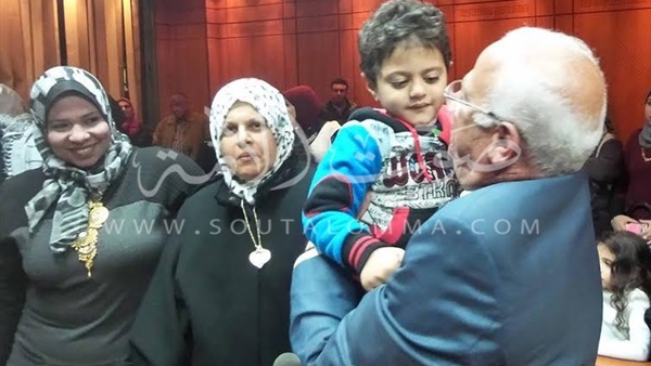 بالصور.. محافظ بورسعيد يشهد حفل تكريم أمهات الشهداء بالصور.. محافظ بورسعيد يشهد حفل تكريم أمهات الشهداء