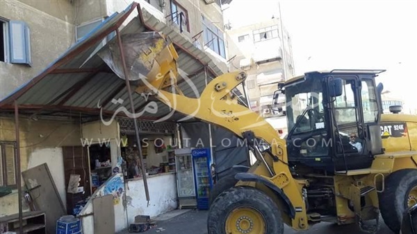 بالصور.. حملة مكبرة لإزالة إشغالات حي الزهور ببورسعيد بالصور.. حملة مكبرة لإزالة إشغالات حي الزهور ببورسعيد
