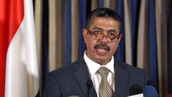 ولد الشيخ يطلع «بحاح» على جهود إحلال السلام فى اليمن
