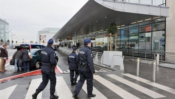 مدير مطار بروكسل: عثرنا على قنبلة ثالثة