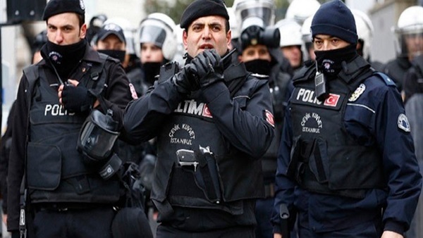 توقيف عشرة اشخاص يشتبه بانتمائهم لتنظيم «داعش» في تركيا