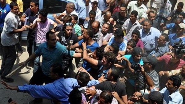 إصابة 5 أشخاص فى اشتباكات بين الأهالى بالمحلة