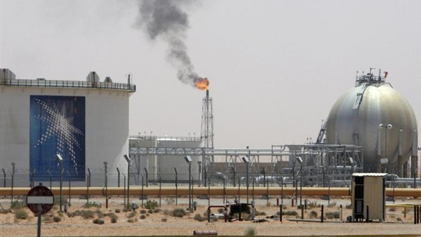 السعودية تستعد لتجميد إنتاج النفط بشكل كامل