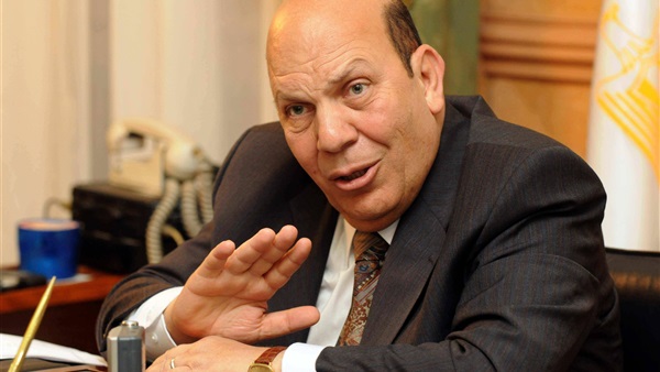 لبيب : تخصيص اراضى لإقامة مشروعات بالمحافظات لبيب : تخصيص اراضى لإقامة مشروعات بالمحافظات