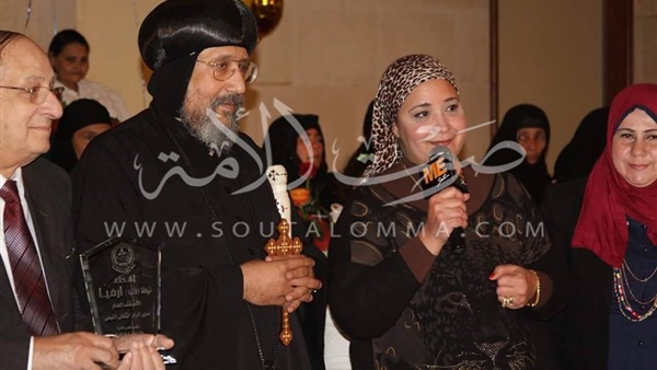 بالصور.. «جمعية زوجات ضباط الشرطة» تكرم «الأنبا إرميا» بالصور.. «جمعية زوجات ضباط الشرطة» تكرم «الأنبا إرميا»