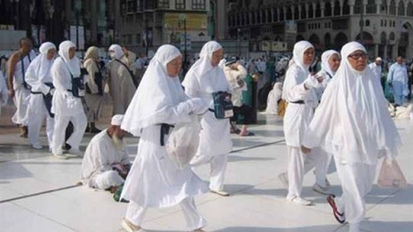 دراسة.. النساء أكثر تدينًا من الرجال بين دول العالم 