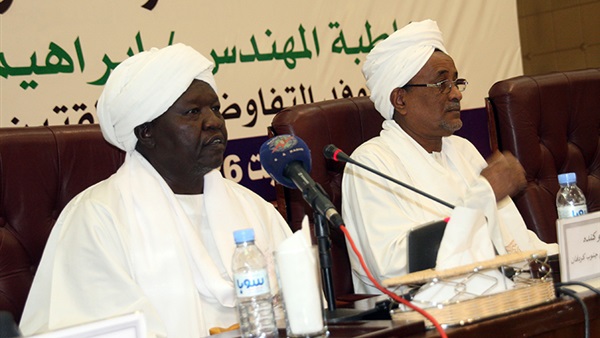 حكومة الخرطوم تجدد دعوتها لحاملي السلاح بالتوقيع على خارطة الطريق