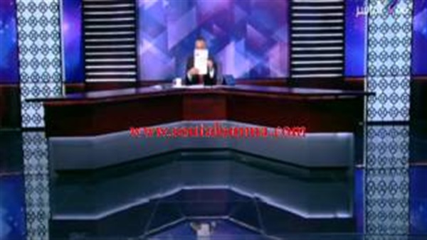 بالفيديو..  كارنيه الشرطة المزيف لزعيم عصابة اختطاف الأجانب