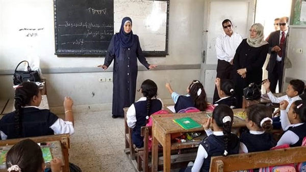 بالصور..وكيل وزارة التعليم تتفقد  مدارس غرب بورسعيد 