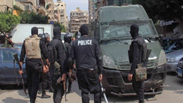 الأمن يلقى القبض على المتهم بإطلاق الرصاص على الشرطة بالخانكة الأمن يلقى القبض على المتهم بإطلاق الرصاص على الشرطة بالخانكة