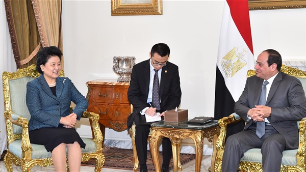 نتائج لقاء السيسى بنائبة رئيس وزراء الصين.. خطة لتعزيز آفاق التعاون العلمي والثقافي.. زيادة عدد المنح الدراسية المقدمة لمصر لتبلغ 1500 منحة.. 600 مليون سائح صيني سنويًا نتائج لقاء السيسى بنائبة رئيس وزراء الصين.. خطة لتعزيز آفاق التعاون العلمي والثقافي.. زيادة عدد المنح الدراسية المقدمة لمصر لتبلغ 1500 منحة.. 600 مليون سائح صيني سنويًا