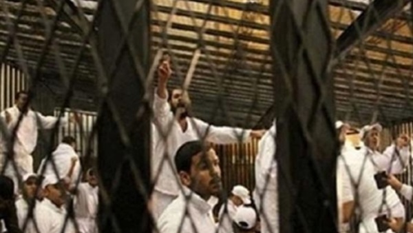 حبس المتهمين بقتل نجل عمهم بباب الشعرية حبس المتهمين بقتل نجل عمهم بباب الشعرية