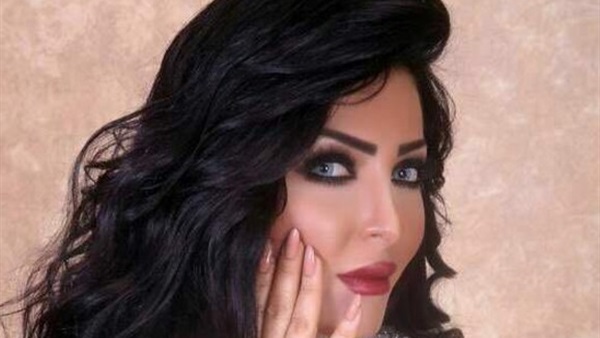 بالصور.. الراقصة برديس تفاجئ معجبيها بفستان الزفاف بالصور.. الراقصة برديس تفاجئ معجبيها بفستان الزفاف
