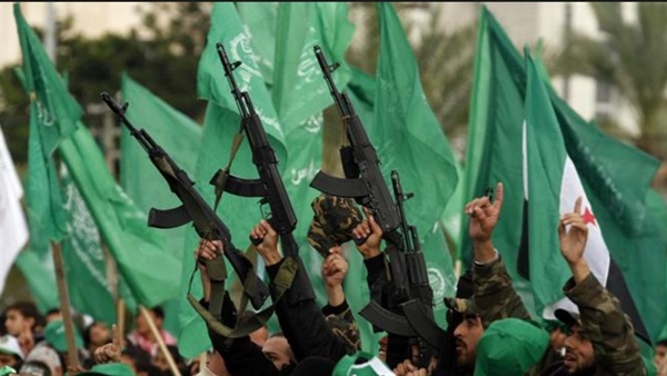 حماس تدعو الحكومة الفلسطينية الى إلغاء الضريبة على الوقود