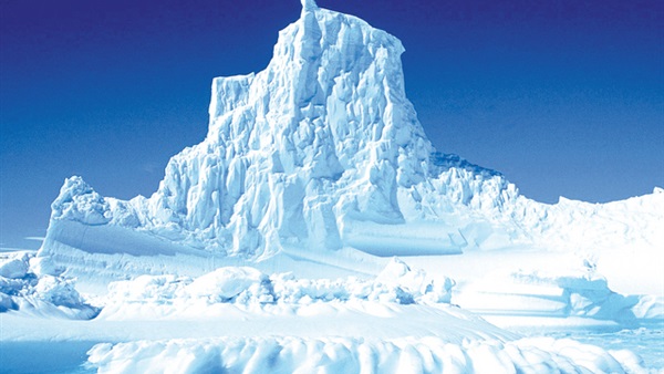 غطاء الجليد بالمحيط القطبى الشمالى يسجل مستوى قياسيا منخفضا جديدا