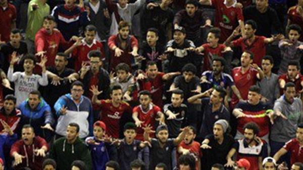 «الألتراس» يساند طائرة الأهلي أمام «الترجي» «الألتراس» يساند طائرة الأهلي أمام «الترجي»