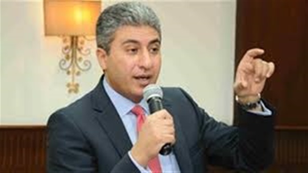 وزير الطيران: خطف الطائرة «هزار تقيل شوية» وزير الطيران: خطف الطائرة «هزار تقيل شوية»