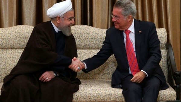 رئیس النمسا: العلاقات مع إیران لن تتاثر بارجاء زیارة الرئیس روحانی