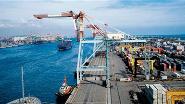 وفد من اللجنة الملاحية المصرية التونسية يتفقد ميناء الإسكندرية وفد من اللجنة الملاحية المصرية التونسية يتفقد ميناء الإسكندرية