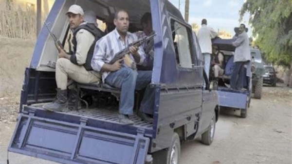 ضبط 23 من حائزي الأسلحة و70 هاربًا من أحكام بالبحيرة  