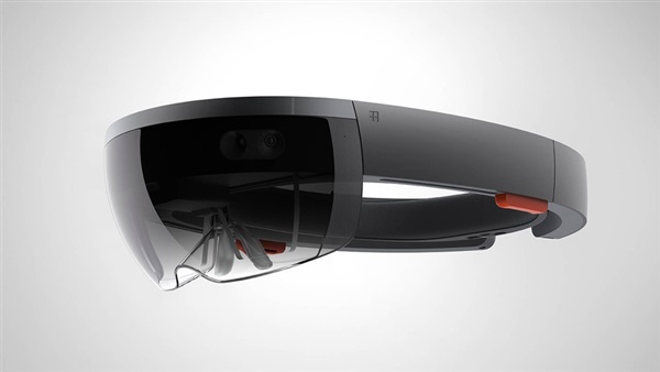 «مايكروسوفت» تطرح نظارات «HoloLens» المميزة «مايكروسوفت» تطرح نظارات «HoloLens» المميزة