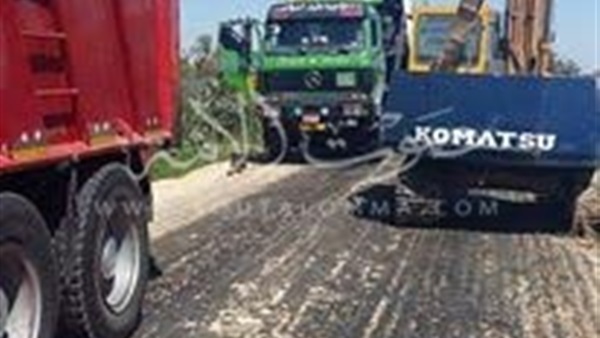 أهالي الإسماعيلية: سفلتة طريق هويس سرابيوم إهدار للمال العام أهالي الإسماعيلية: سفلتة طريق هويس سرابيوم إهدار للمال العام