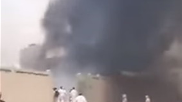 بالفيديو.. إندلاع حريق هائل في مدرسة بالرياض بالفيديو.. إندلاع حريق هائل في مدرسة بالرياض