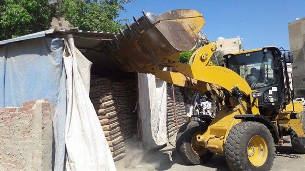 بالصور..حملة للإطاحة بإشغالات عمر بن عبد العزيز ببورسعيد بالصور..حملة للإطاحة بإشغالات عمر بن عبد العزيز ببورسعيد