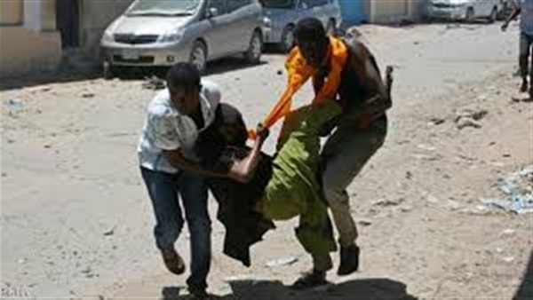 قتلى وجرحى في تفجير انتحاري وسط الصومال قتلى وجرحى في تفجير انتحاري وسط الصومال