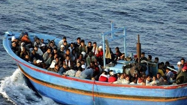 إحباط محاولة 14 مصريا للهجرة بطريقة غير مشروعة بالبحيرة إحباط محاولة 14 مصريا للهجرة بطريقة غير مشروعة بالبحيرة