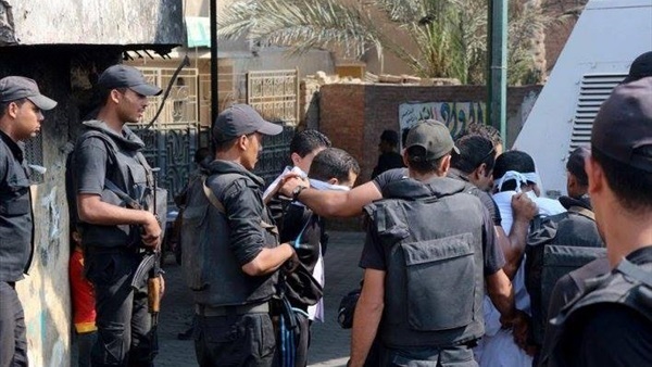 القبض على 6 عناصر إرهابية بالسويس القبض على 6 عناصر إرهابية بالسويس