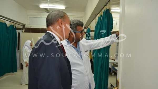 «الهجان» يتابع توصيل شبكة الغازات الطبية بمستشفى قنا العام