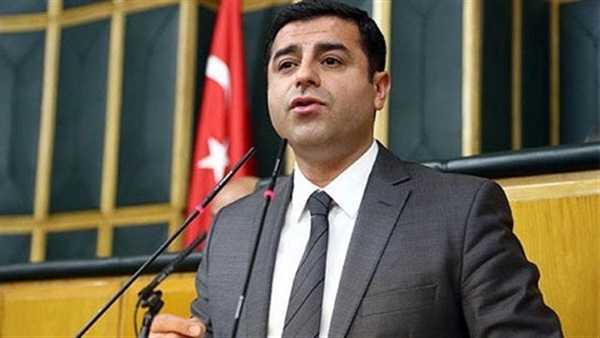 مطالب برفع الحصانة عن «دميرطاش» و8 نواب من المعارضة بتركيا