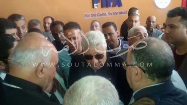 «رئيس الزمالك» يصل مشروع الهدف للمشاركة في «عمومية الجبلاية» «رئيس الزمالك» يصل مشروع الهدف للمشاركة في «عمومية الجبلاية»