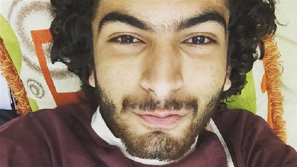 التفاصيل الكاملة لأزمة هادى خفاجة مع «وش السعد».. الفنان الشاب تقدم للدور مع عشرات الممثلين لكن تم استبعاده.. مخرج البرنامج: يرغب فى لفت الأنظار إليه.. و«عطوة»: فريق العمل اعتذر له بشكل مهذب التفاصيل الكاملة لأزمة هادى خفاجة مع «وش السعد».. الفنان الشاب تقدم للدور مع عشرات الممثلين لكن تم استبعاده.. مخرج البرنامج: يرغب فى لفت الأنظار إليه.. و«عطوة»: فريق العمل اعتذر له بشكل مهذب