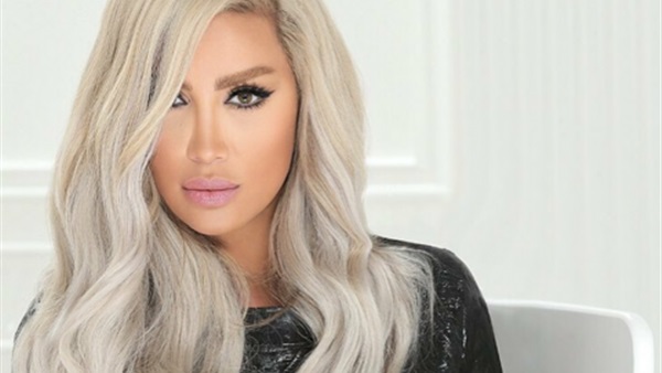 بالصور.. مايا دياب تشعل مواقع التواصل الإجتماعي بـ«الهوت شورت» بالصور.. مايا دياب تشعل مواقع التواصل الإجتماعي بـ«الهوت شورت»