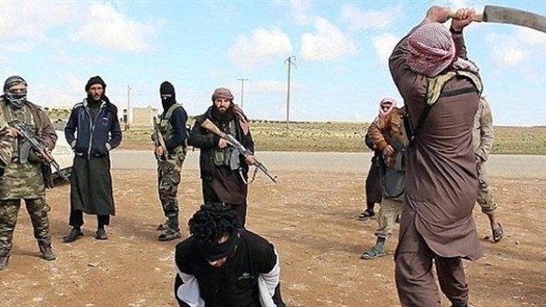 داعش يعدم 15 من أعضائه في «الرقة» داعش يعدم 15 من أعضائه في «الرقة»