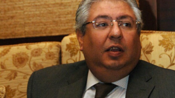 قائد قوات اليوناميد يشيد بأداء كتيبة حفظ السلام المصرية بدارفور قائد قوات اليوناميد يشيد بأداء كتيبة حفظ السلام المصرية بدارفور