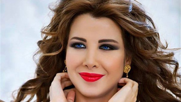 نانسي عجرم تواصل اختيار أغاني ألبومها الجديد