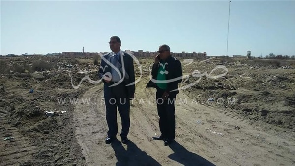بالصور.. سكرتير محافظ بورسعيد يتفقد أرض التفريعة بالصور.. سكرتير محافظ بورسعيد يتفقد أرض التفريعة