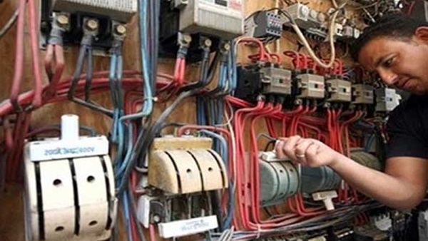 ضبط 5 آلاف و694 قضية سرقة تيار كهربائي بتوصيلات غير قانونية ضبط 5 آلاف و694 قضية سرقة تيار كهربائي بتوصيلات غير قانونية