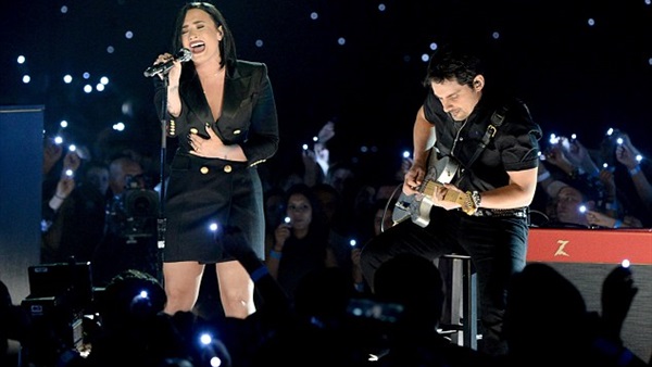 بالصور.. ديمى لافوتا تشعل مسرح «Iheart Radio» بالصور.. ديمى لافوتا تشعل مسرح «Iheart Radio»