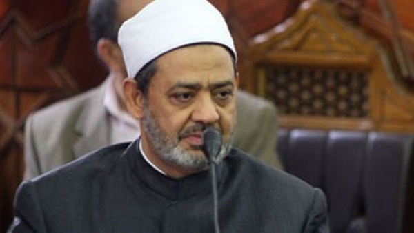 الطيب يتلقى اتصالا هاتفيًّا من البابا للتهنئة بالعيد الطيب يتلقى اتصالا هاتفيًّا من البابا للتهنئة بالعيد