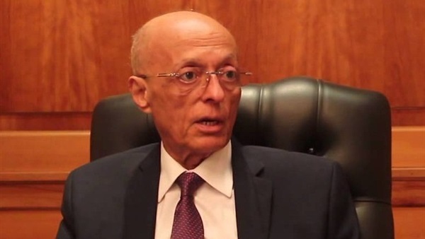 أسرة «اليزل» تصل إلى مستشفى السلام لإلقاء النظرة الأخيرة أسرة «اليزل» تصل إلى مستشفى السلام لإلقاء النظرة الأخيرة
