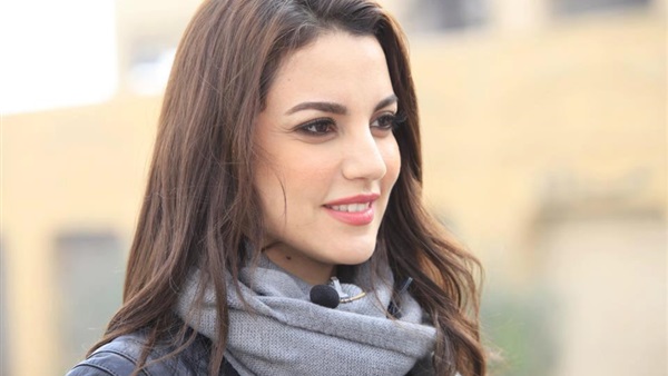 بالصورة.. درة تنشر بوستر ترويجي لـ «ليالي الحلمية 6» بالصورة.. درة تنشر بوستر ترويجي لـ «ليالي الحلمية 6»