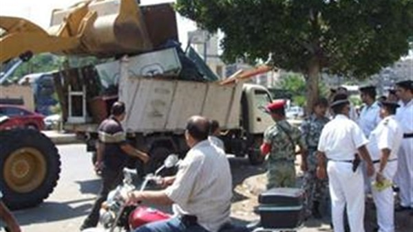 تحرير 100 محضر إشغال وإزالة للحواجز والأكشاك المخالفة بأسيوط تحرير 100 محضر إشغال وإزالة للحواجز والأكشاك المخالفة بأسيوط