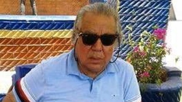 بالصورة.. كمال درويش يقدم واجب العزاء في وفاة "نصير" بالصورة.. كمال درويش يقدم واجب العزاء في وفاة "نصير"