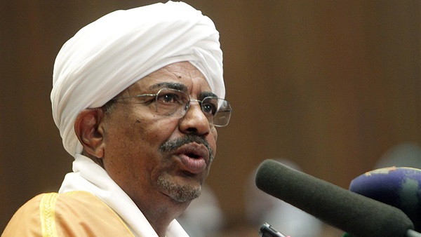 «البشير»: الحركات المتمردة تعمل كمرتزقة بجنوب السودان وليبيا