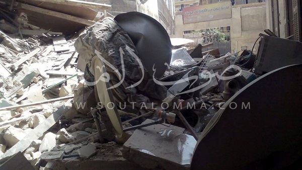 ننشر صور انهيار عقار «وسط البلد» ننشر صور انهيار عقار «وسط البلد»