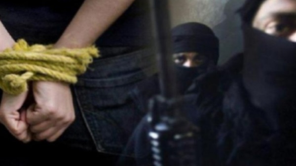 مسلحون يختطفون مواطن تحت تهديد السلاح بالعريش مسلحون يختطفون مواطن تحت تهديد السلاح بالعريش